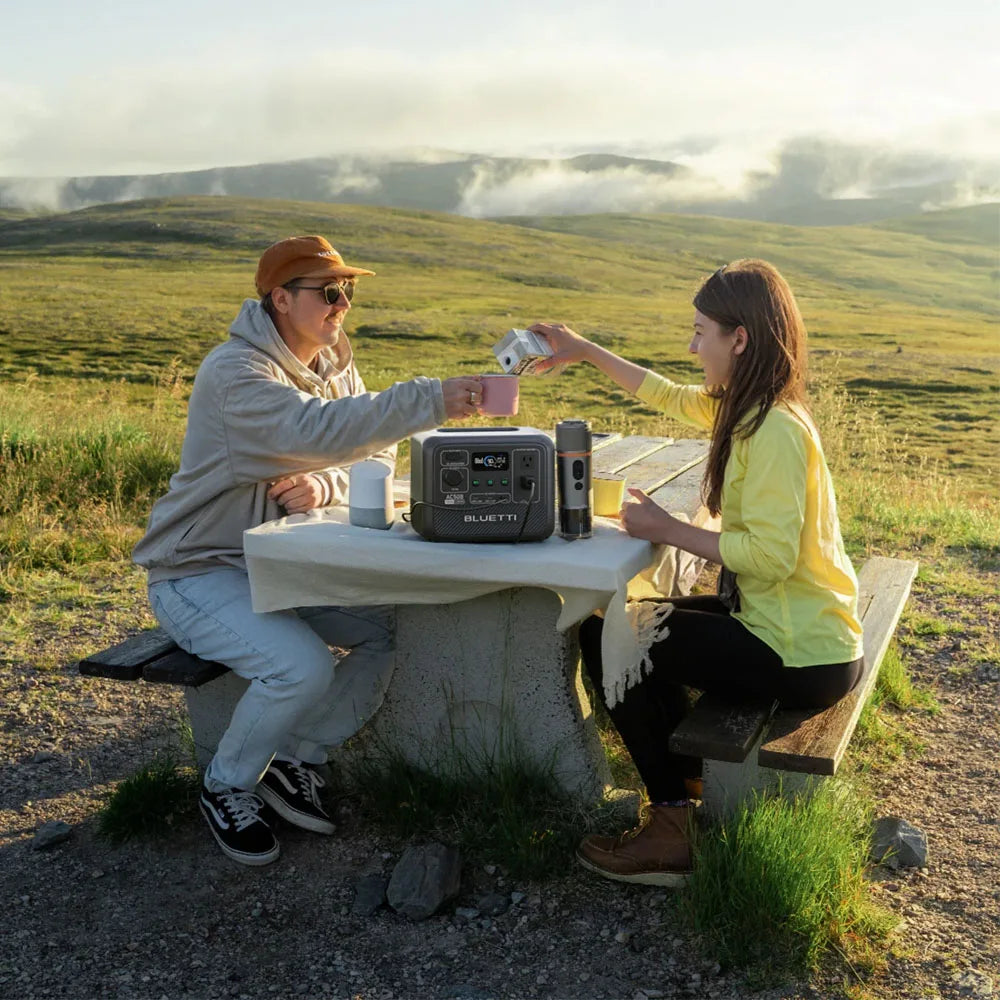700w Portable Solar Generator